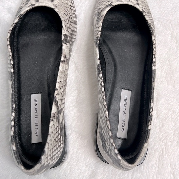 Saks Fifth Avenue Snake Embossed Black/White Leather Ballet Flat Slip size 7.5 - Picture 5 of 10